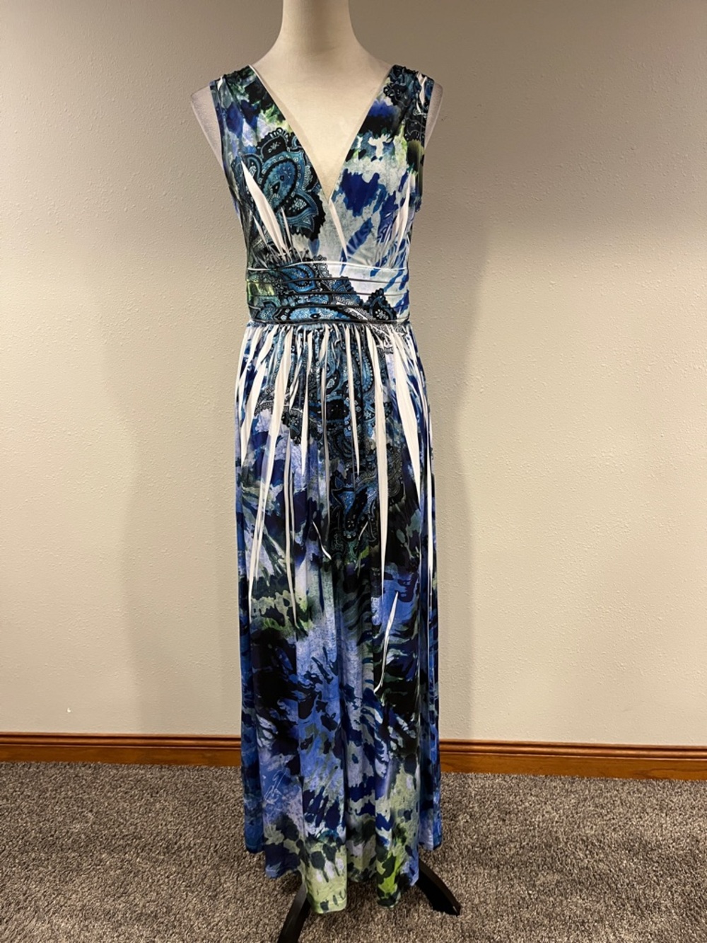 AB Studio Blue paisley print V-Neck Sleeveless Maxi Dress‎ size 6